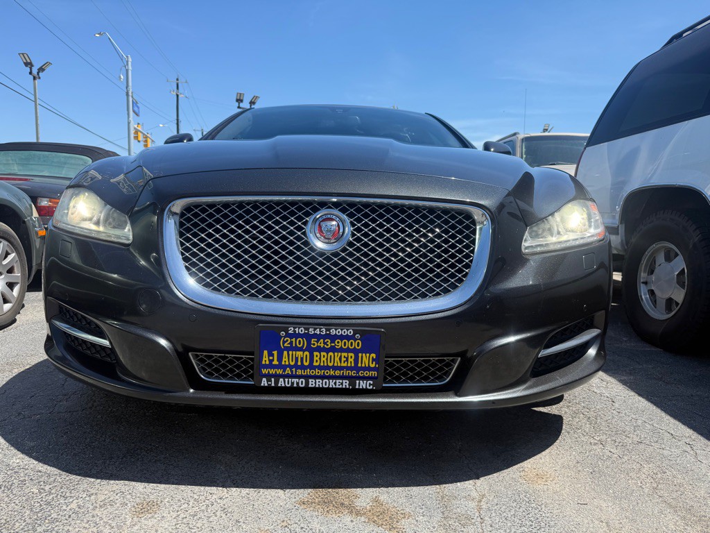 2014 Jaguar XJ Image 6