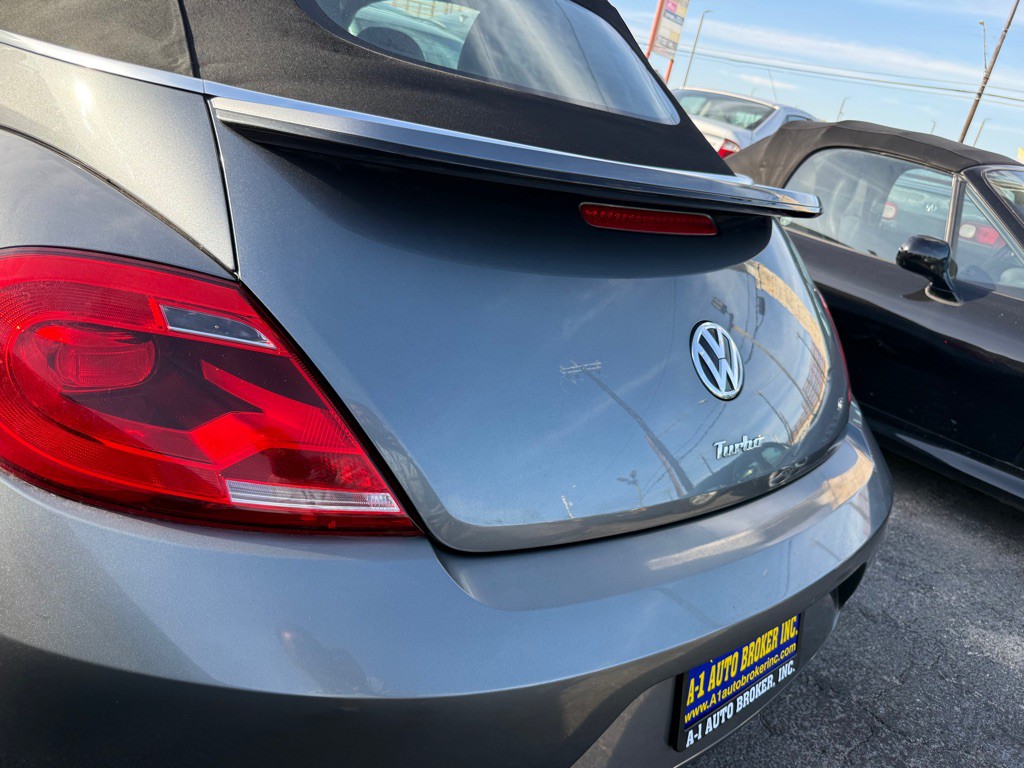 2013 Volkswagen Beetle Image 36