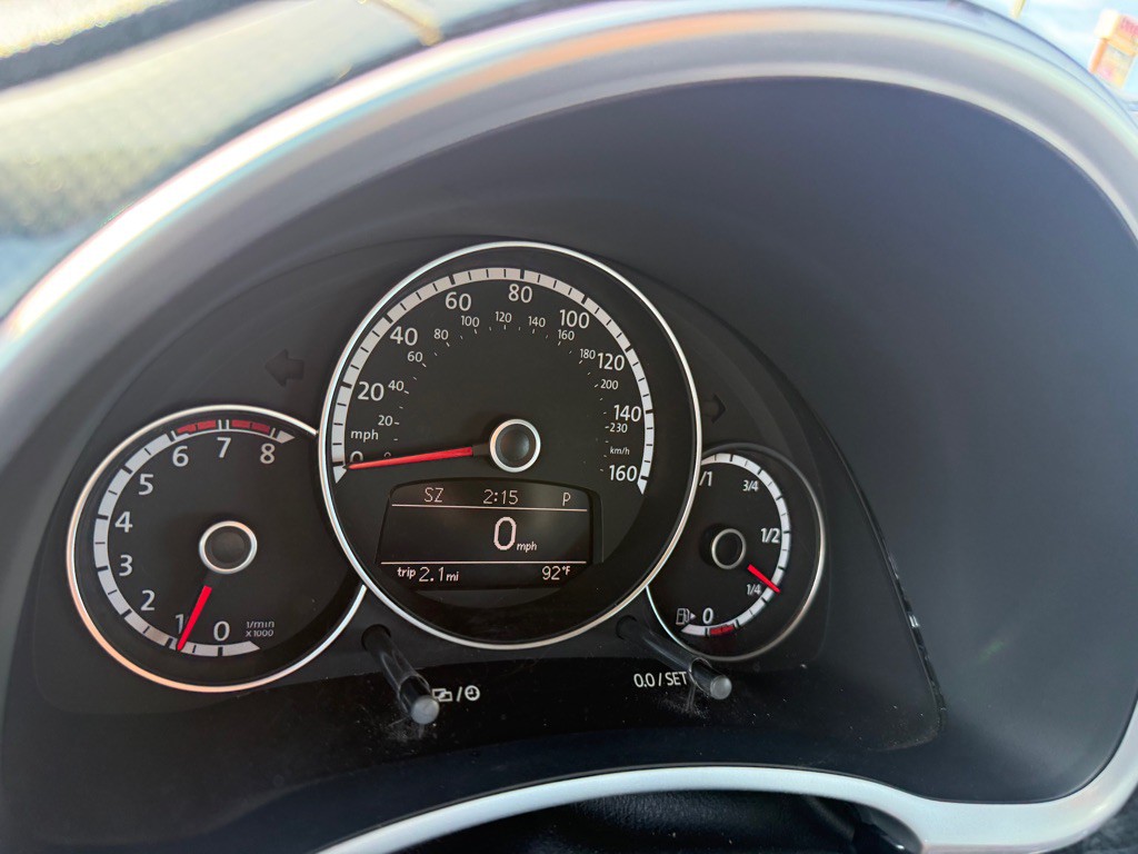 2013 Volkswagen Beetle Image 47