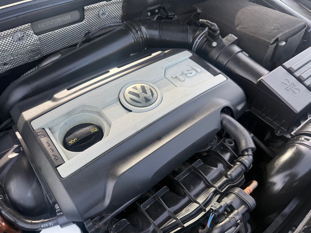 2013 Volkswagen Beetle Image 52