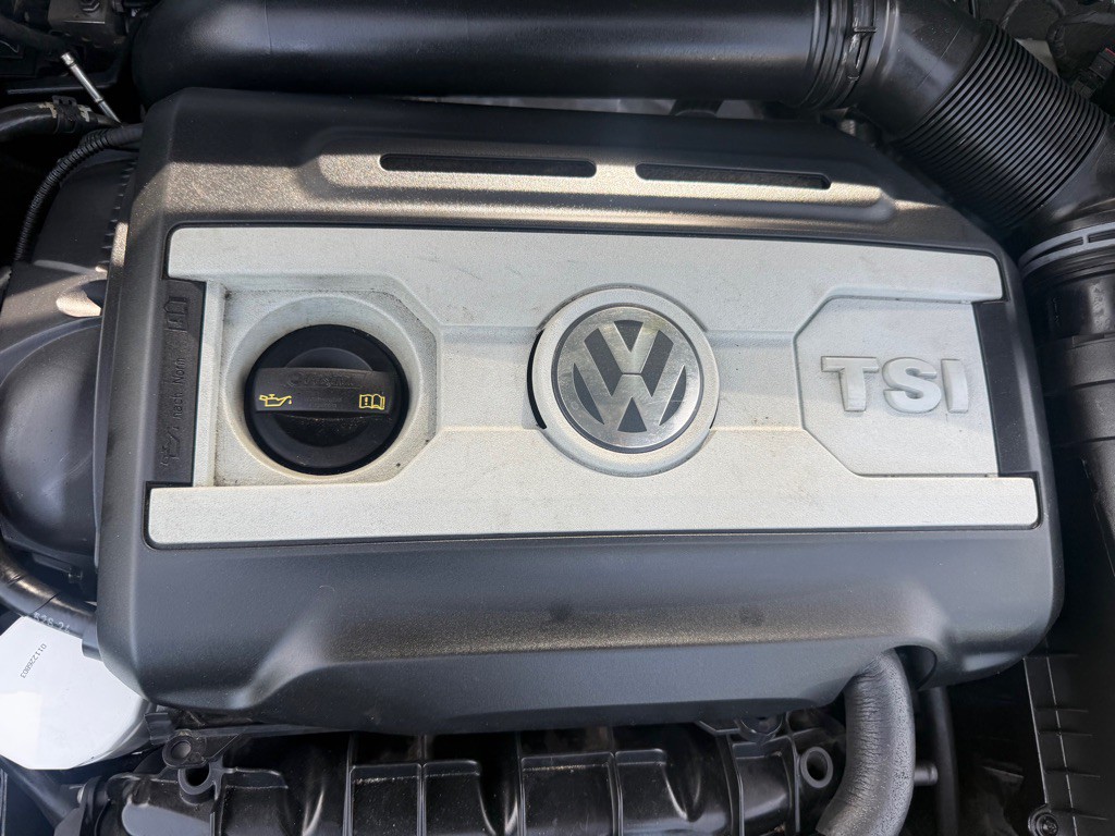 2013 Volkswagen Beetle Image 53