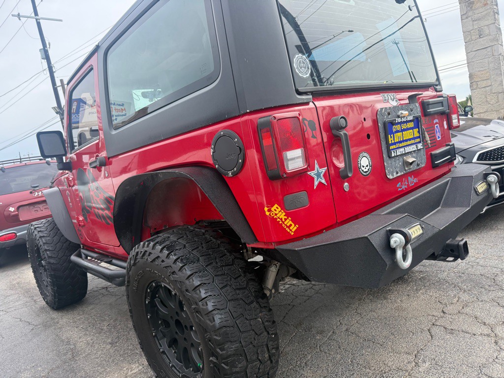 2010 Jeep Wrangler Image 2