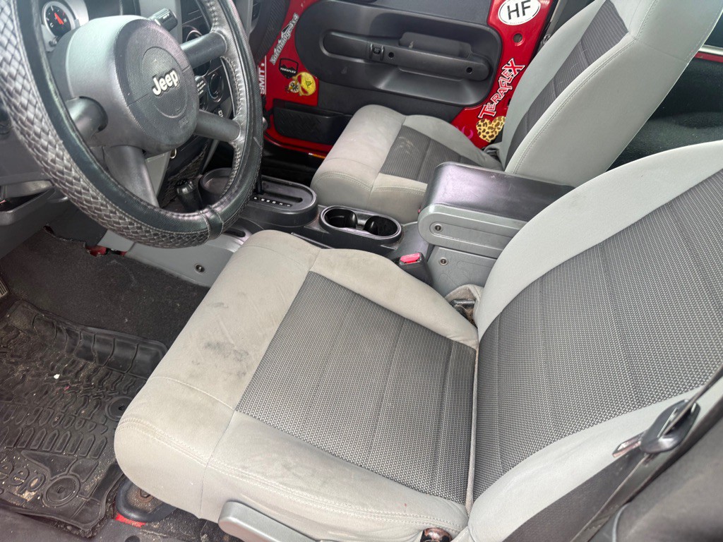 2010 Jeep Wrangler Image 7