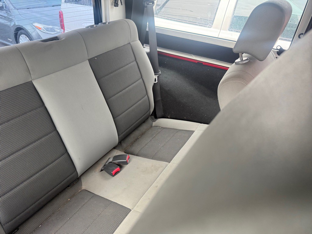 2010 Jeep Wrangler Image 12