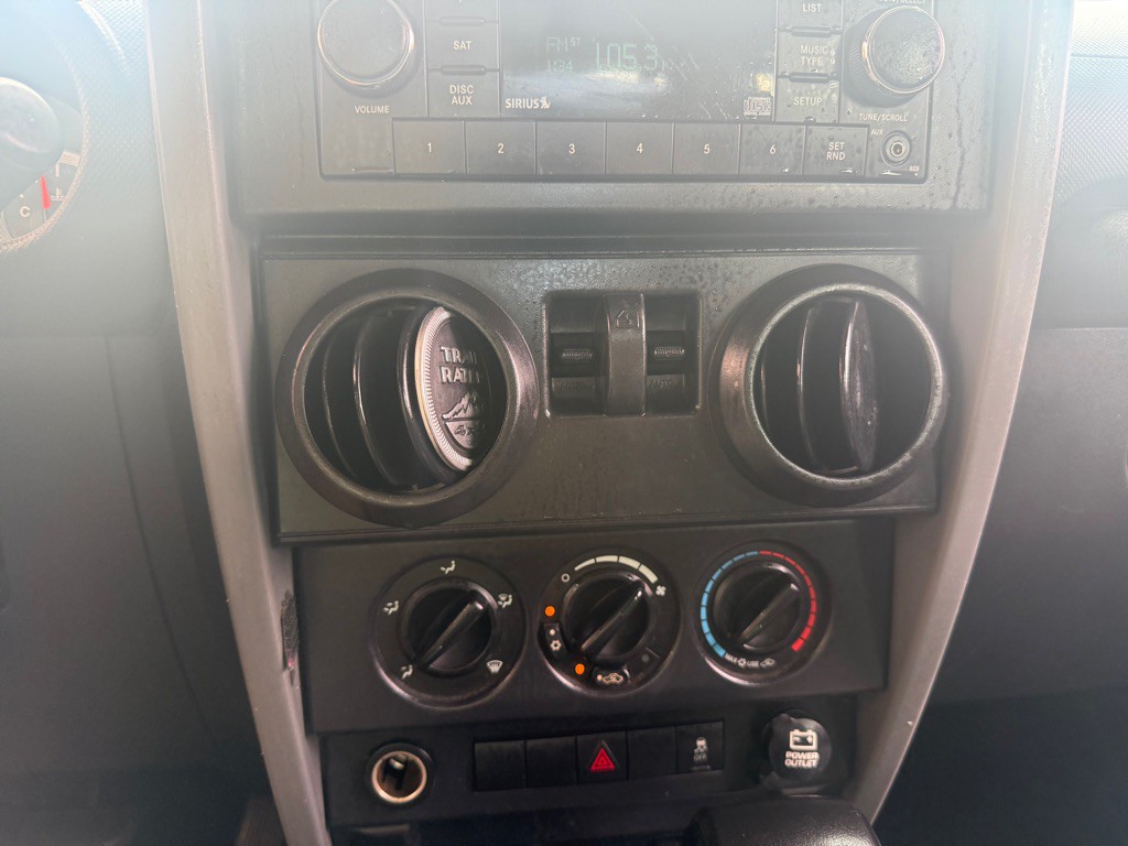 2010 Jeep Wrangler Image 20