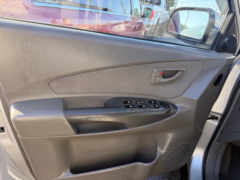 2007 Hyundai Tucson Image 8