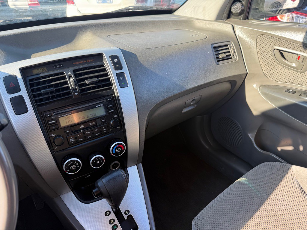 2007 Hyundai Tucson Image 25