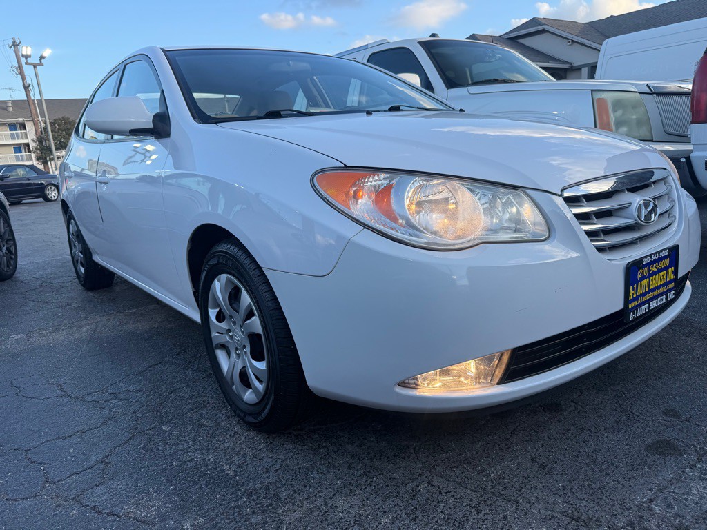 2010 Hyundai Elantra Image 5
