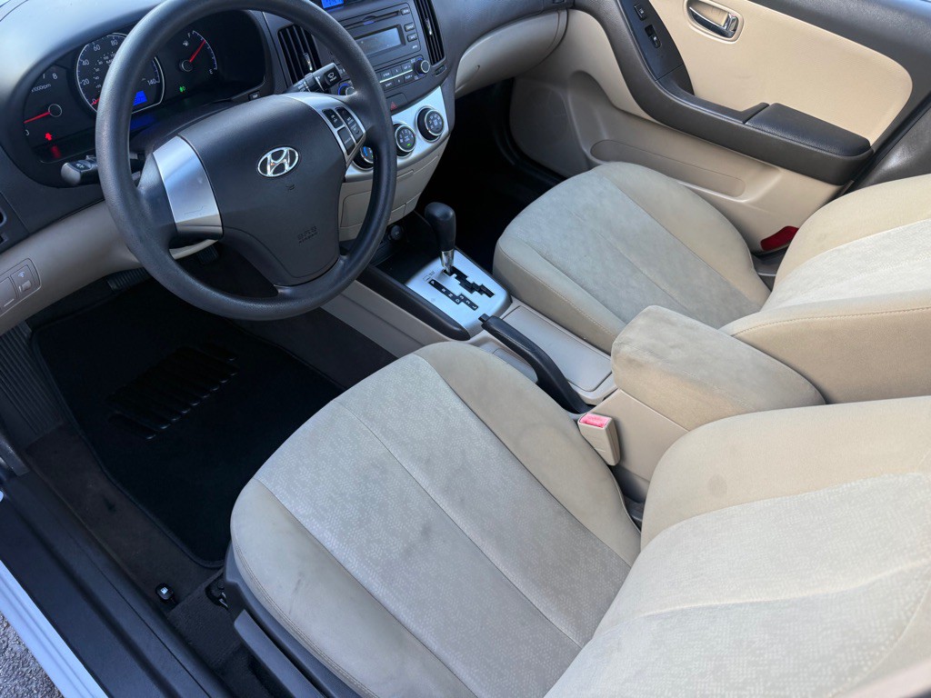 2010 Hyundai Elantra Image 7