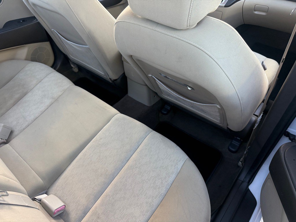 2010 Hyundai Elantra Image 11