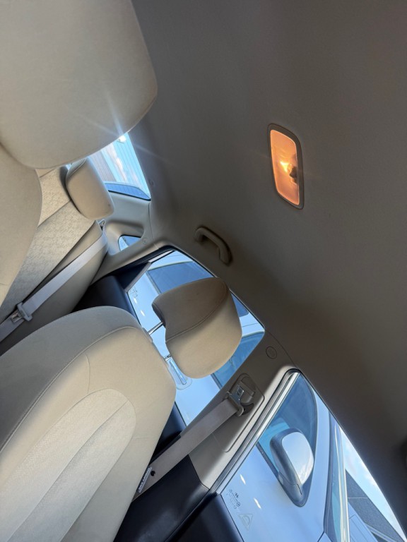 2010 Hyundai Elantra Image 15
