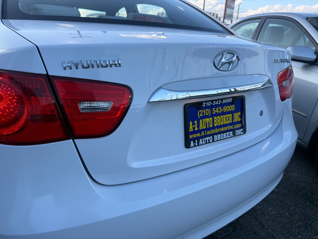 2010 Hyundai Elantra Image 21
