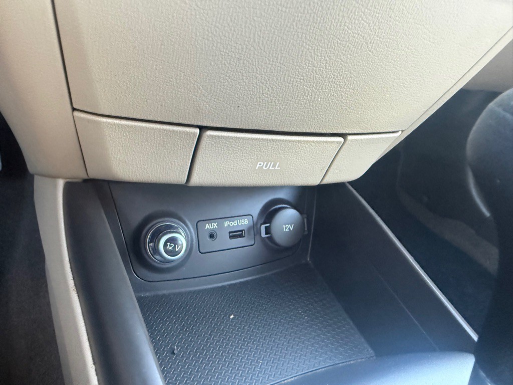 2010 Hyundai Elantra Image 24