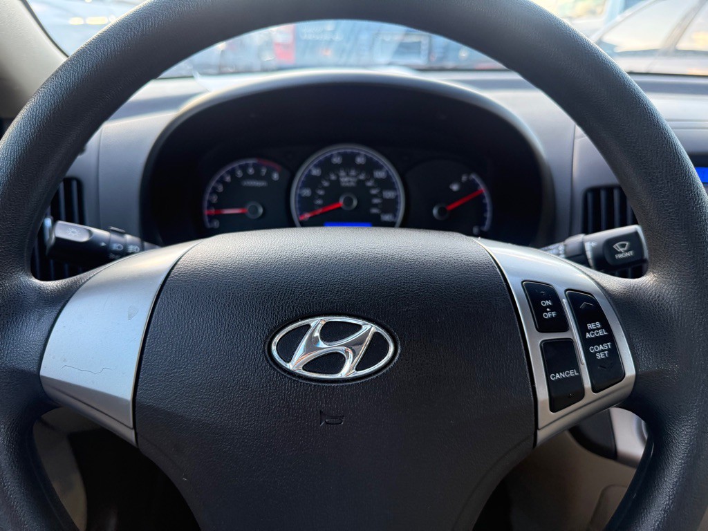 2010 Hyundai Elantra Image 25
