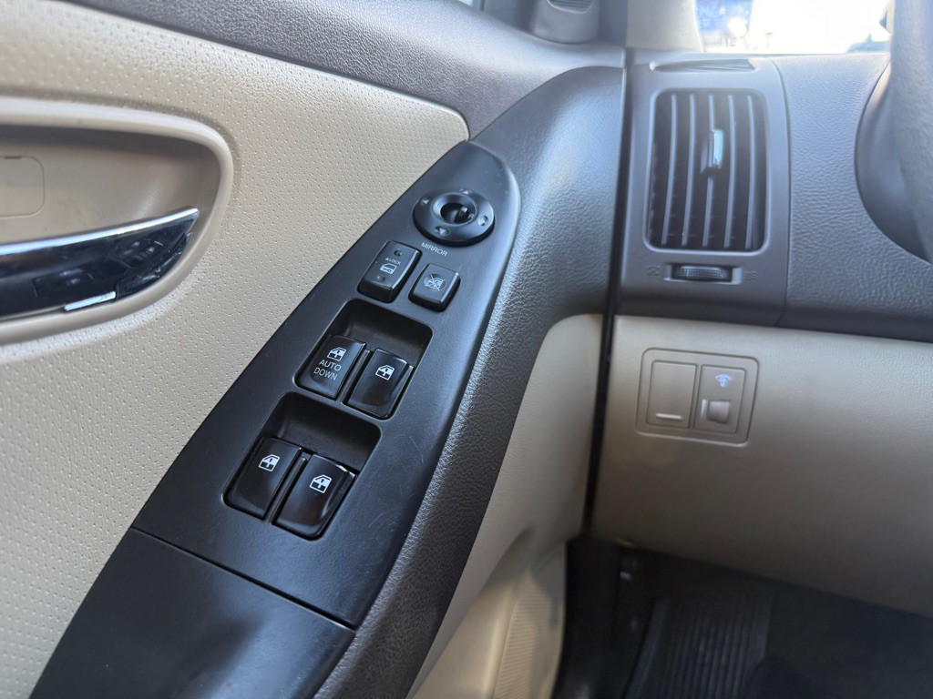 2010 Hyundai Elantra Image 31