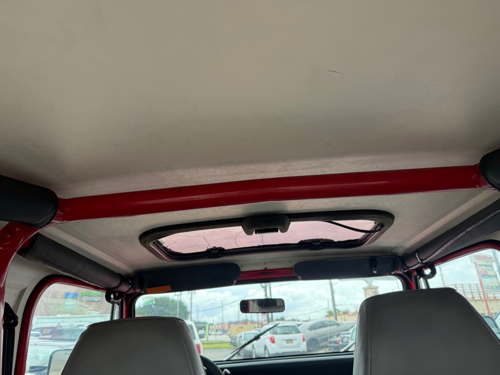 1995 Jeep Wrangler Image 16