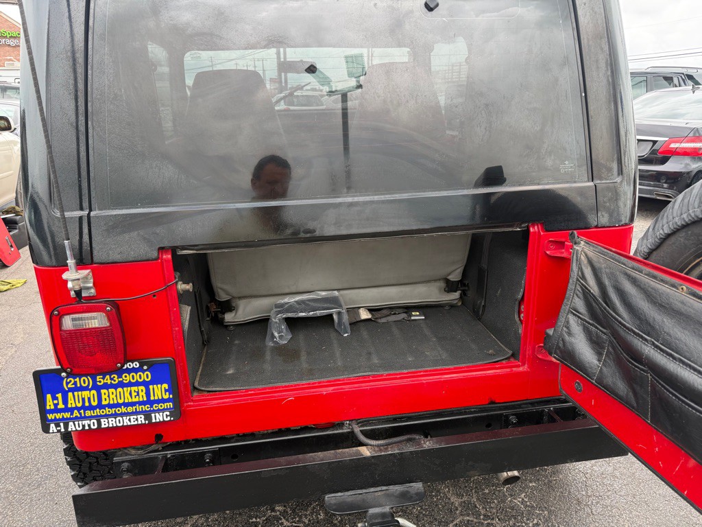 1995 Jeep Wrangler Image 21