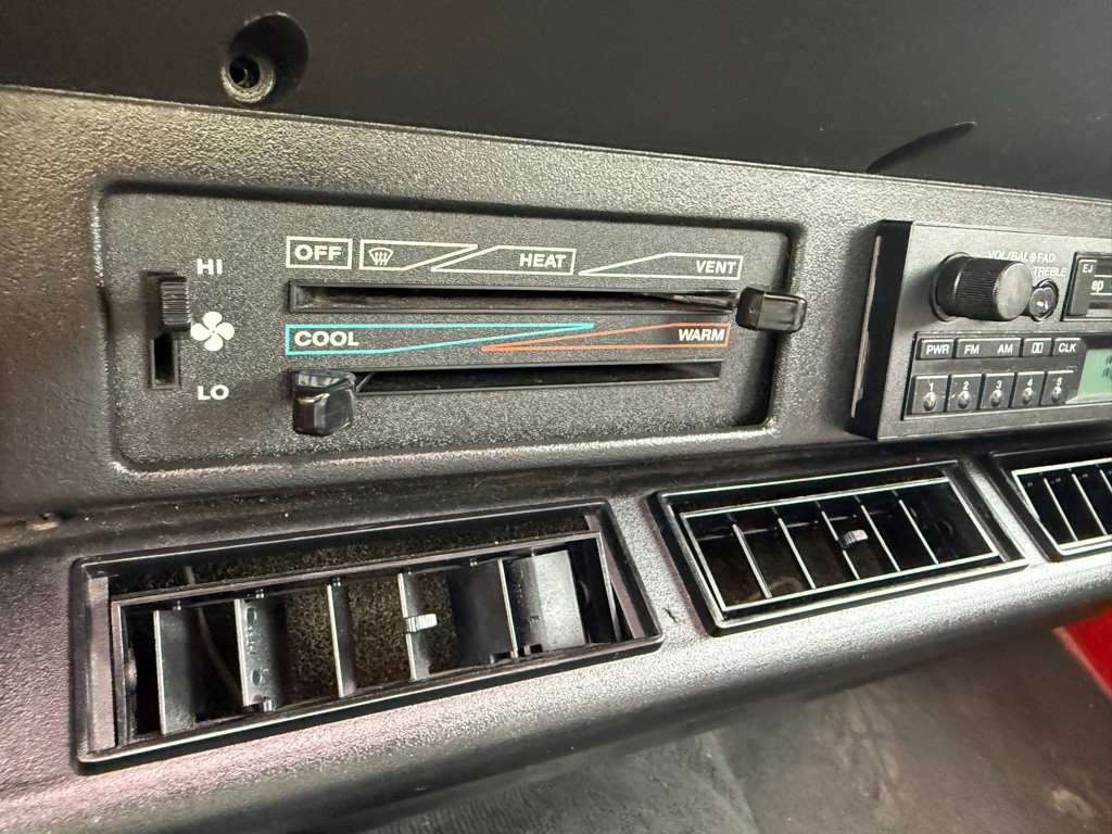 1995 Jeep Wrangler Image 33