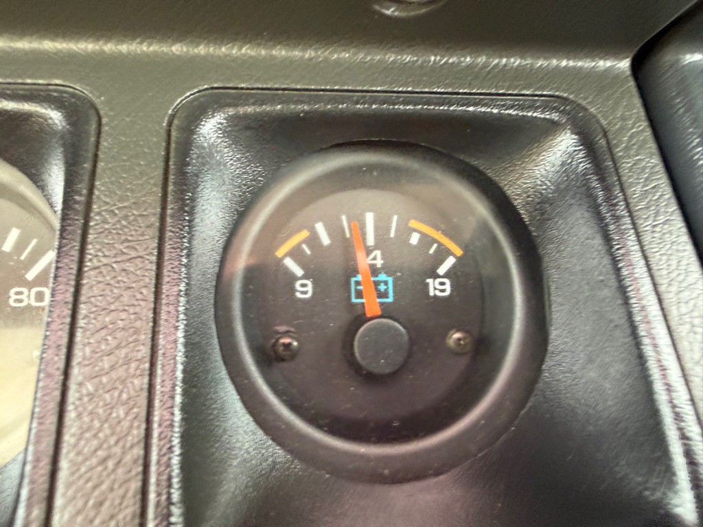 1995 Jeep Wrangler Image 35
