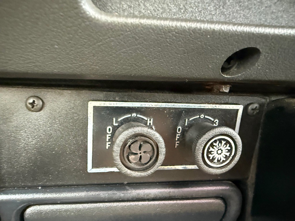 1995 Jeep Wrangler Image 44