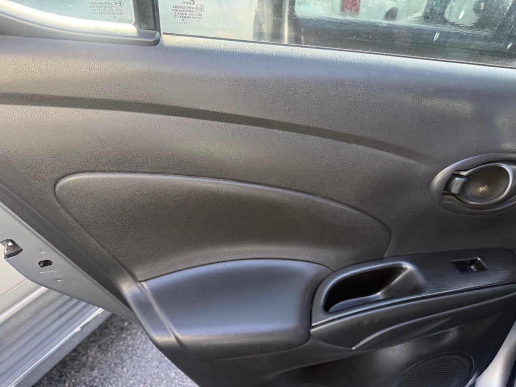 2012 Nissan Versa Image 10