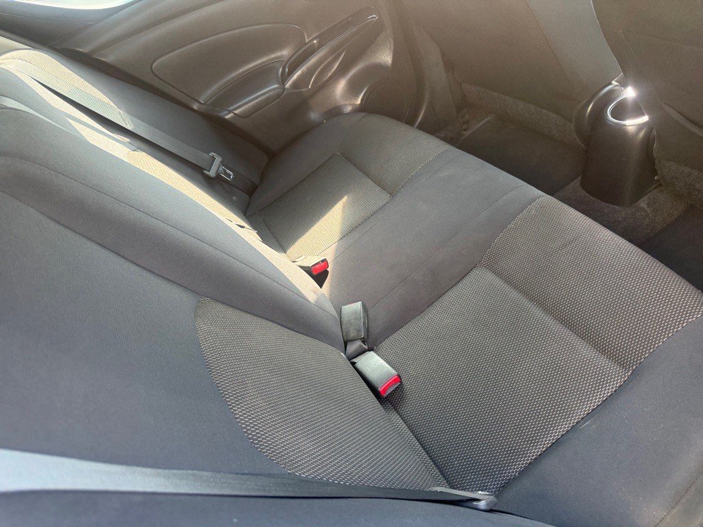 2012 Nissan Versa Image 11