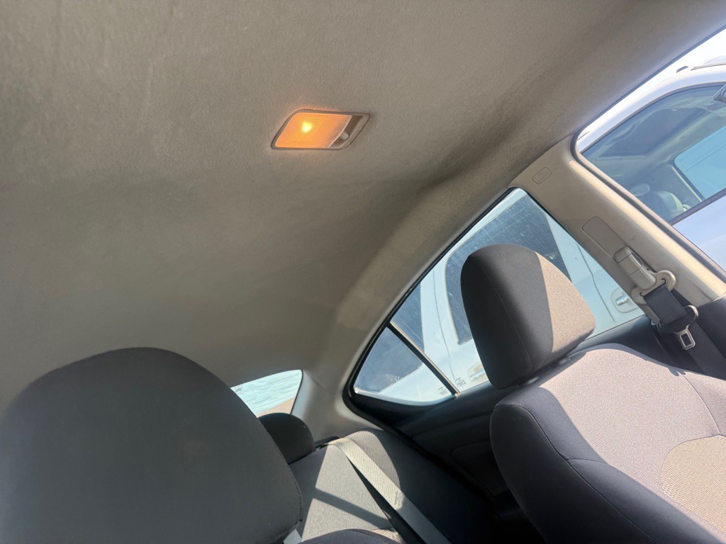 2012 Nissan Versa Image 13