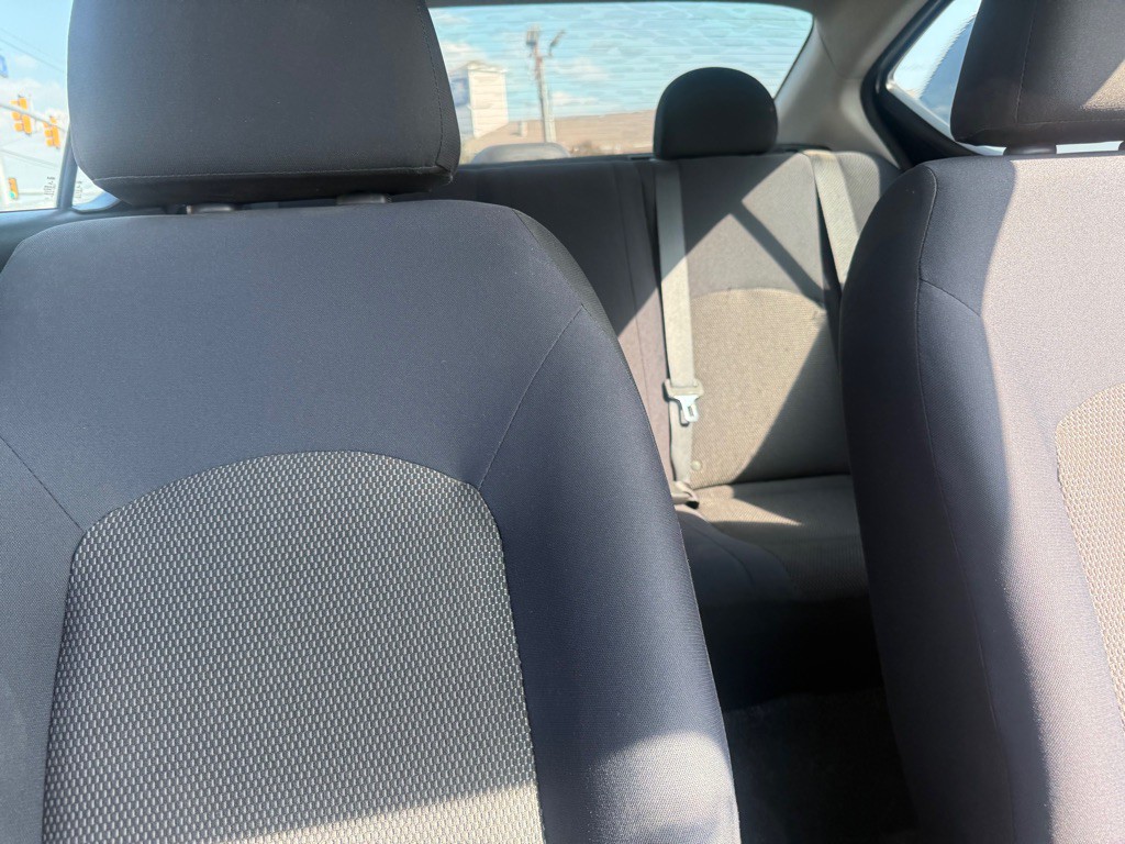 2012 Nissan Versa Image 14