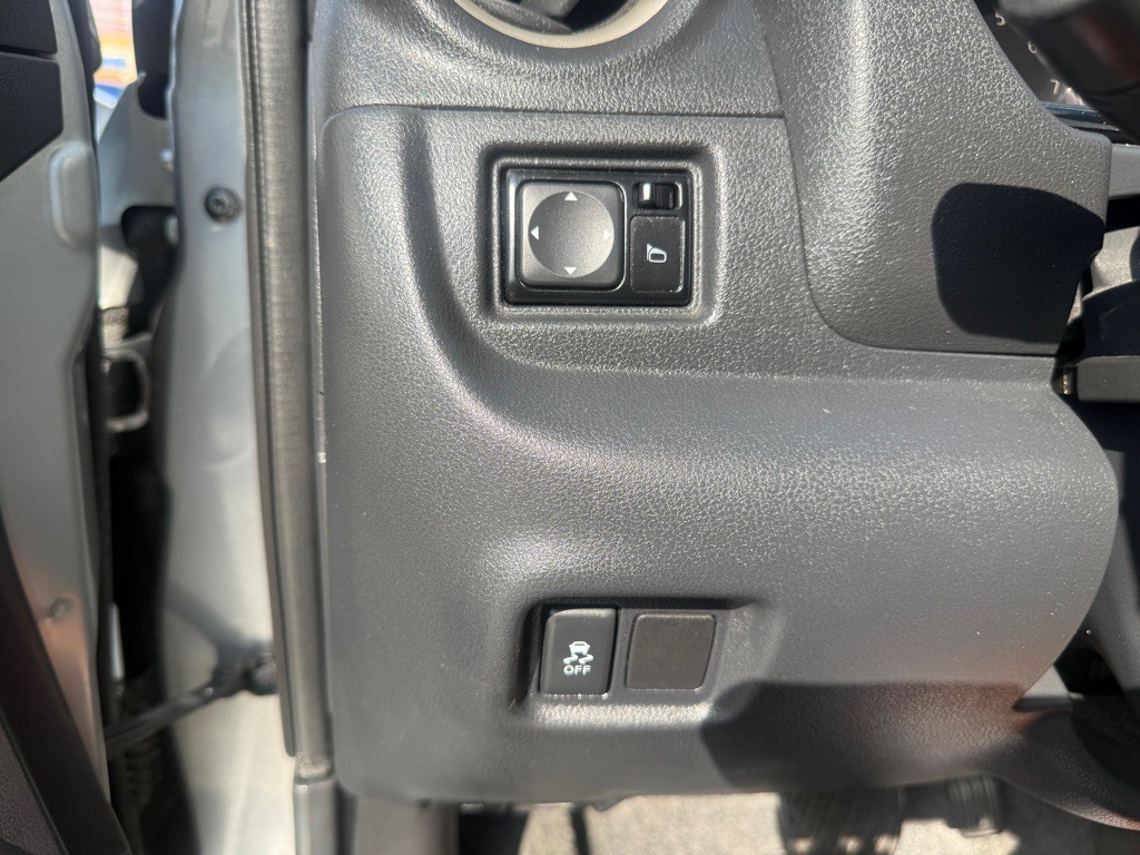 2012 Nissan Versa Image 31