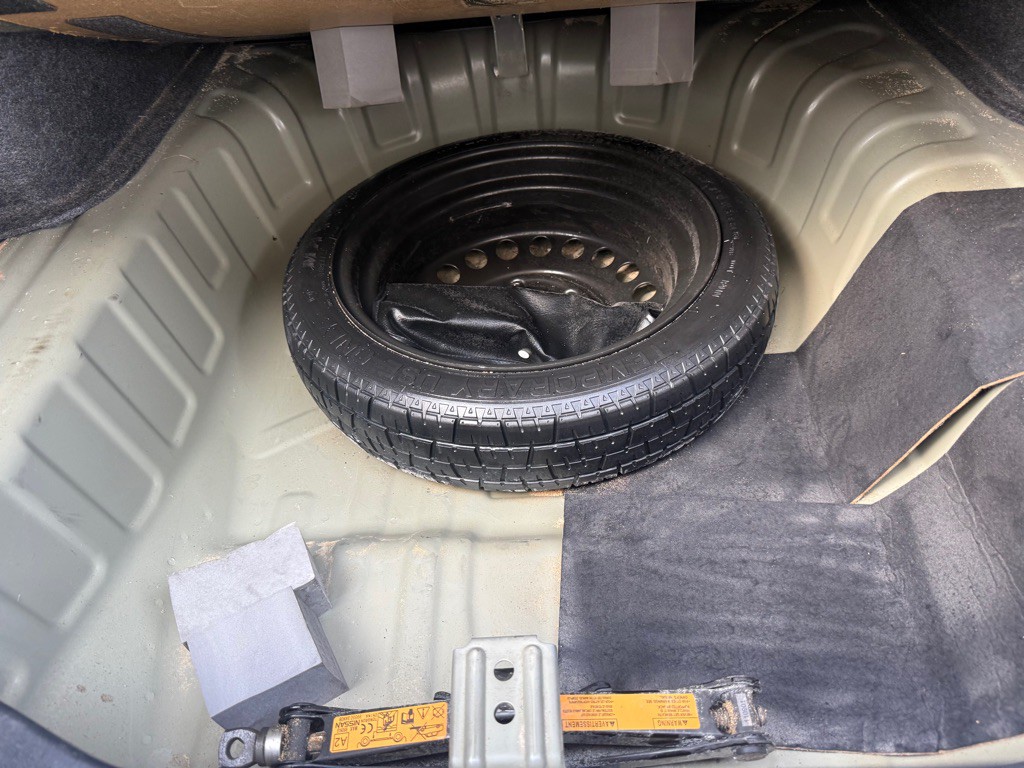 2012 Nissan Versa Image 33