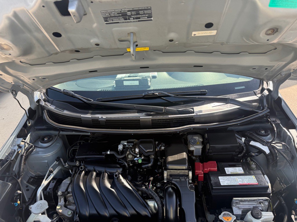 2012 Nissan Versa Image 38