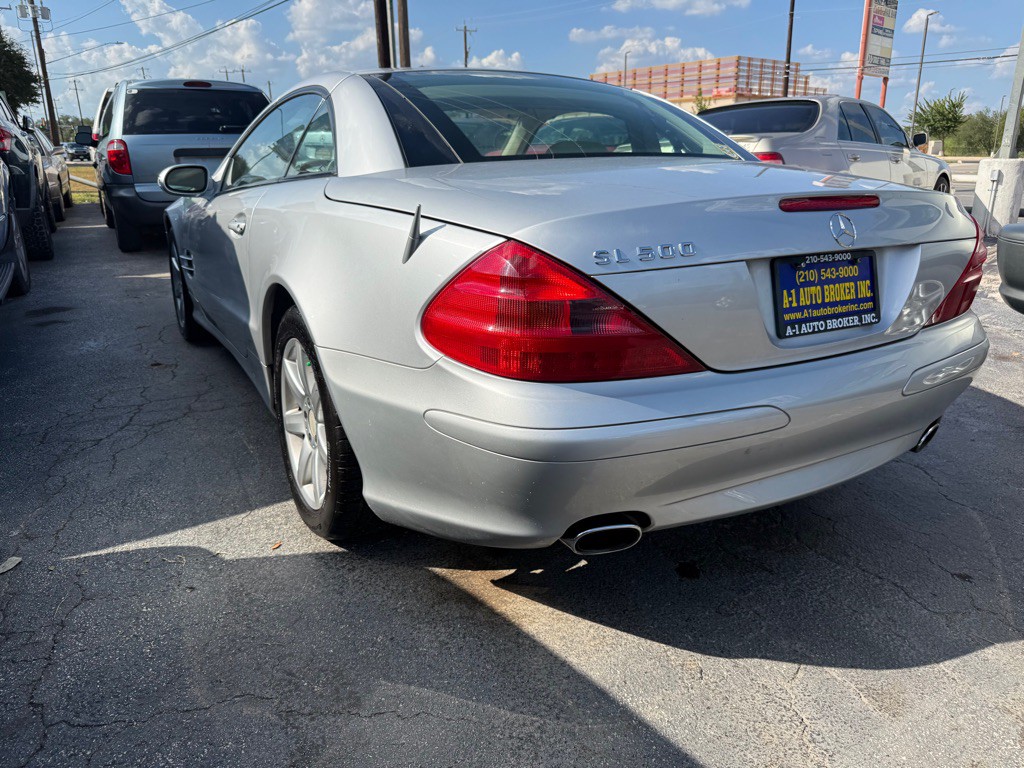 2003 Mercedes-Benz SL-Class Image 2