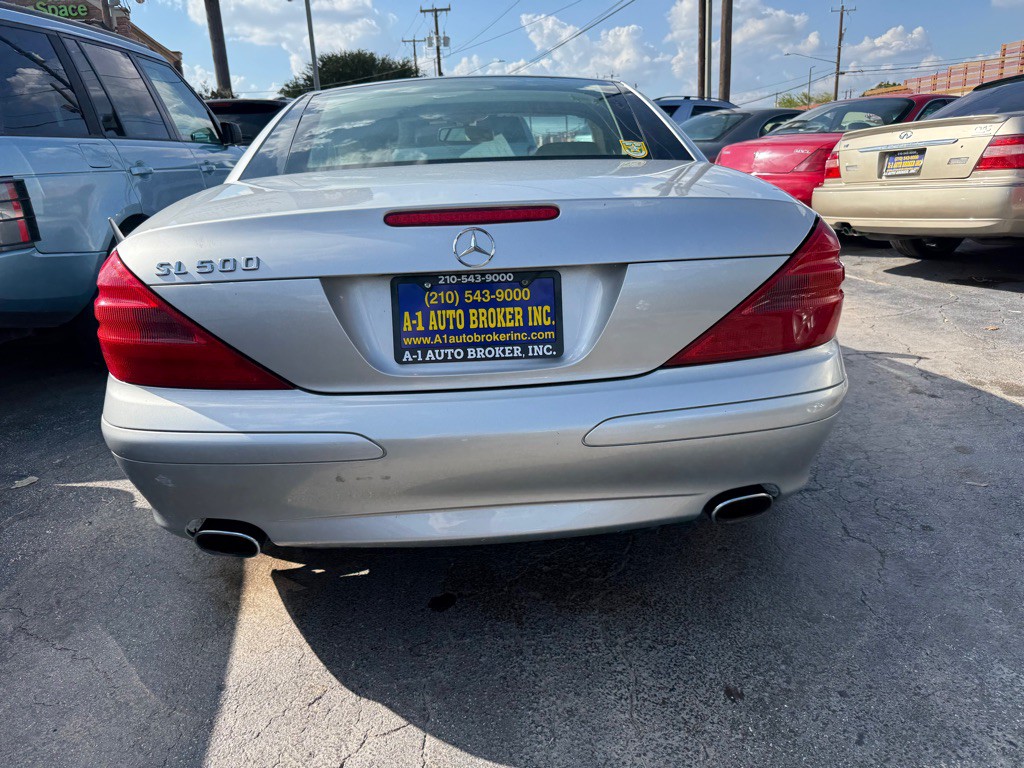 2003 Mercedes-Benz SL-Class Image 3