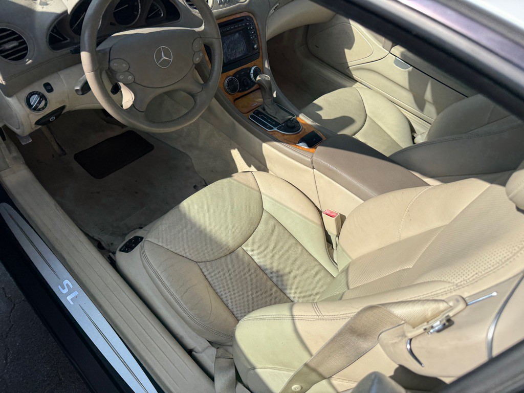 2003 Mercedes-Benz SL-Class Image 7