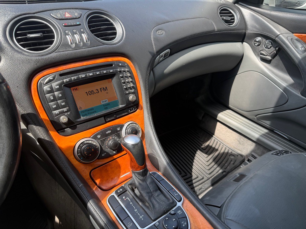 2003 Mercedes-Benz SL-Class Image 43