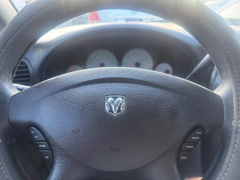 2007 Dodge Ram Van Image 25