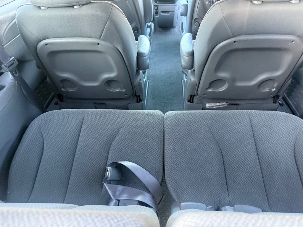 2007 Dodge Ram Van Image 36