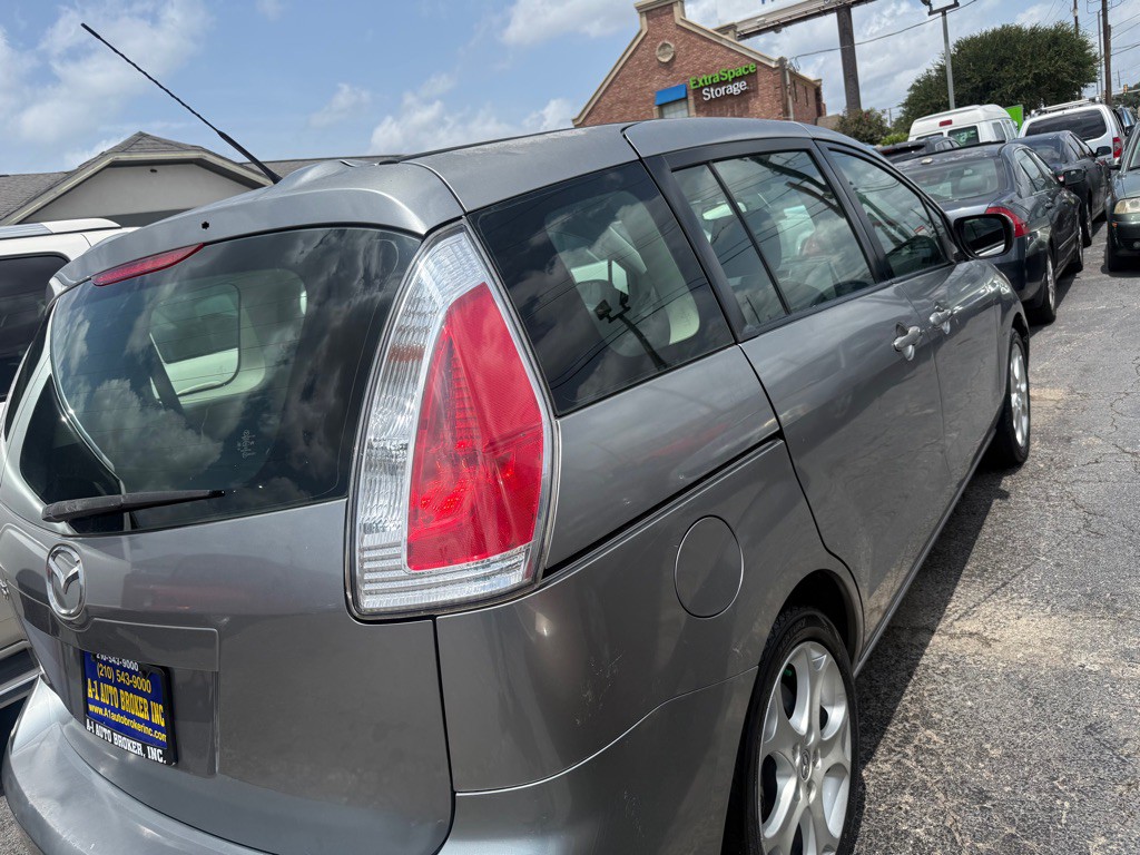 2010 Mazda Mazda5 Image 4