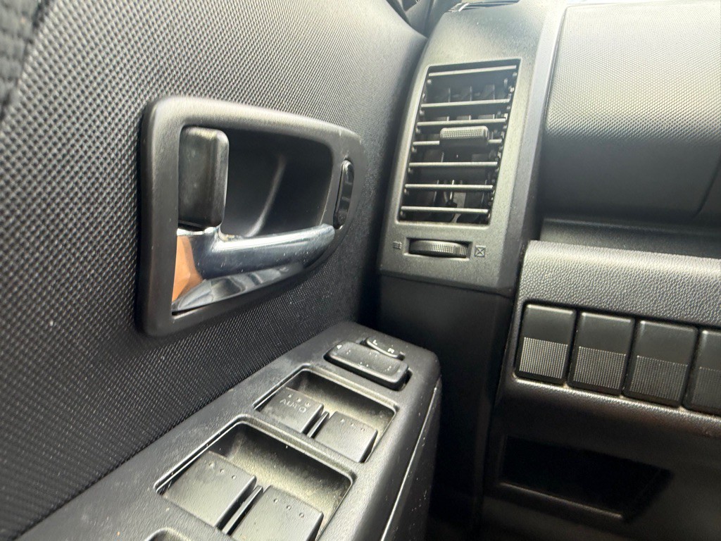 2010 Mazda Mazda5 Image 28