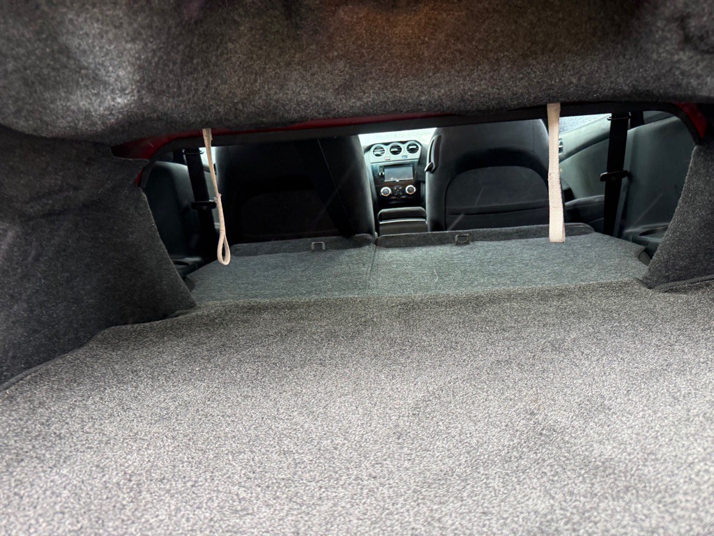 2012 Nissan Altima Image 36
