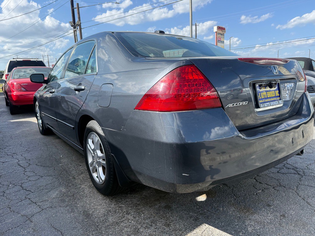 2007 Honda Accord Image 2