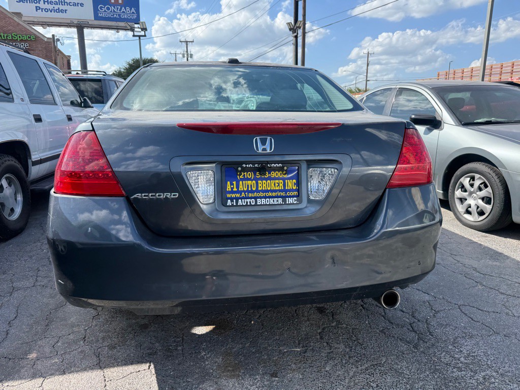 2007 Honda Accord Image 3