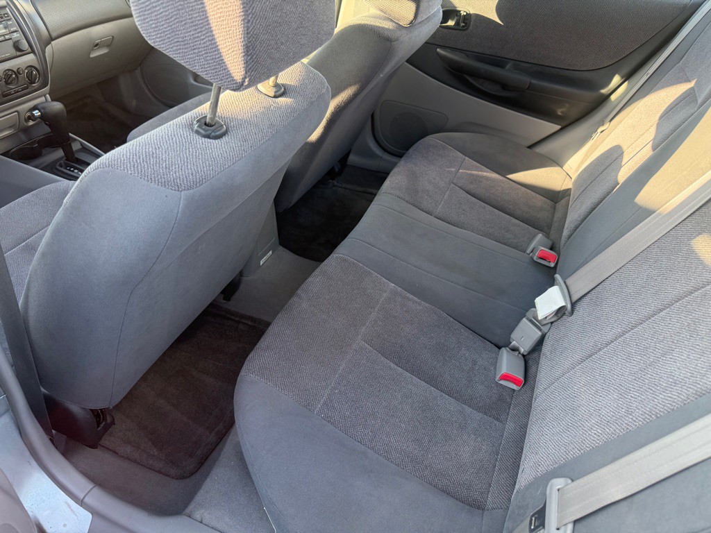 2002 Mazda Protege Image 9