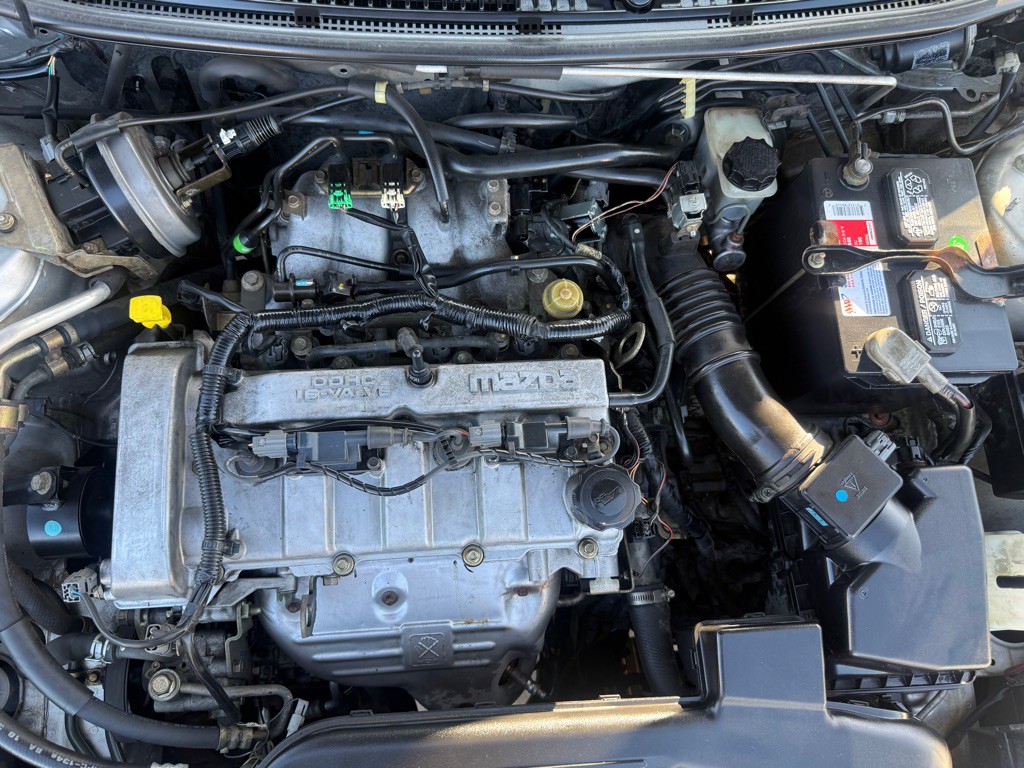 2002 Mazda Protege Image 30