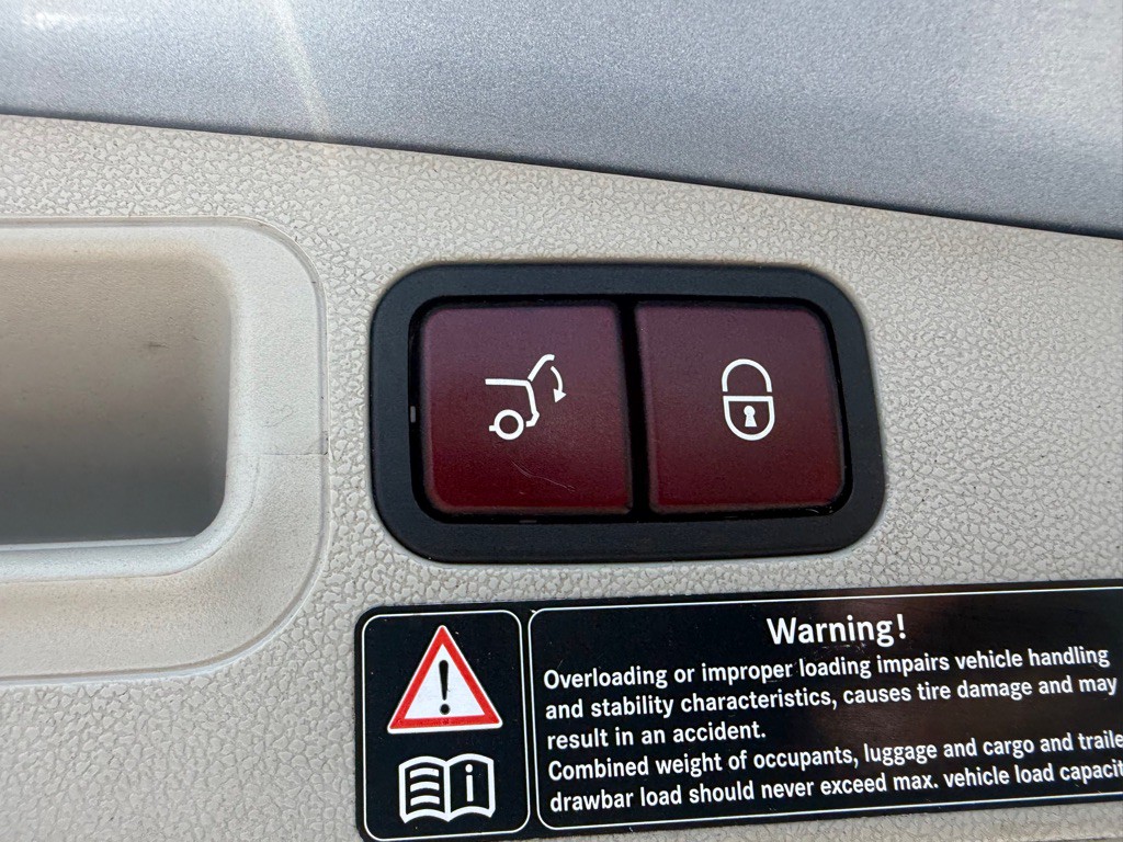 2009 Mercedes-Benz M-Class Image 13