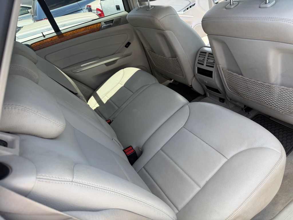 2009 Mercedes-Benz M-Class Image 14