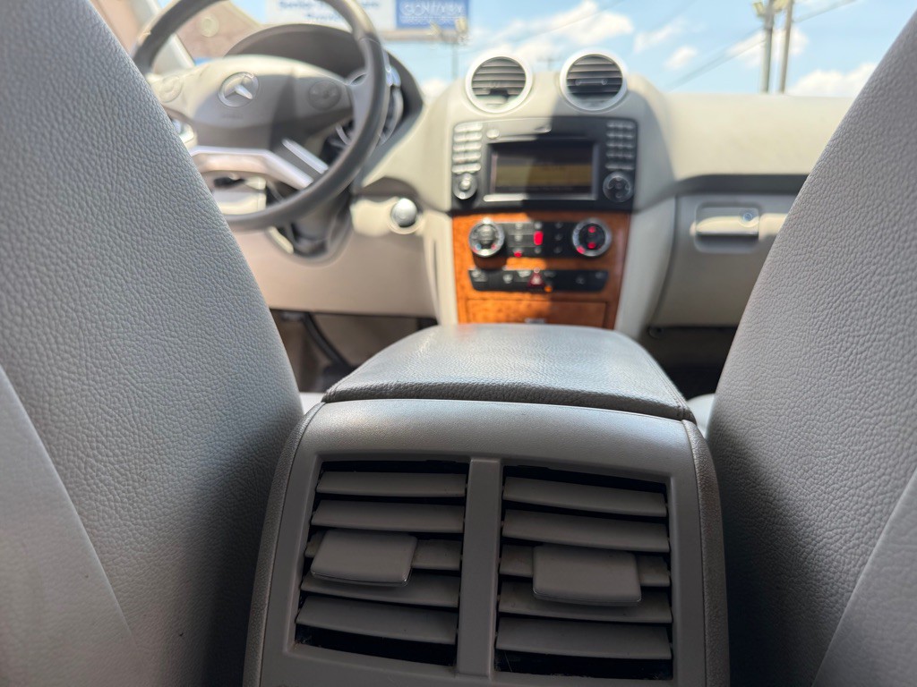 2009 Mercedes-Benz M-Class Image 18