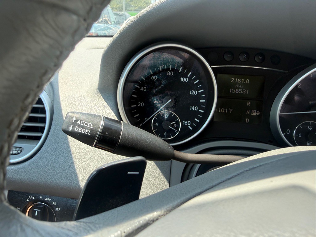 2009 Mercedes-Benz M-Class Image 40