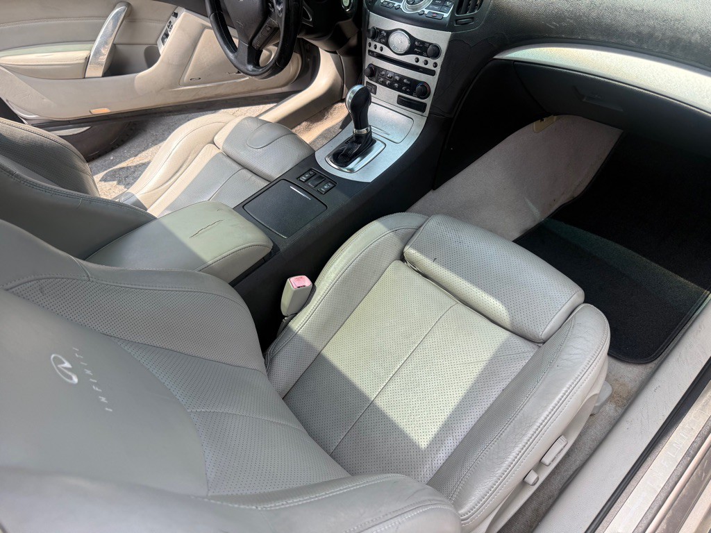 2008 INFINITI G37 Image 11