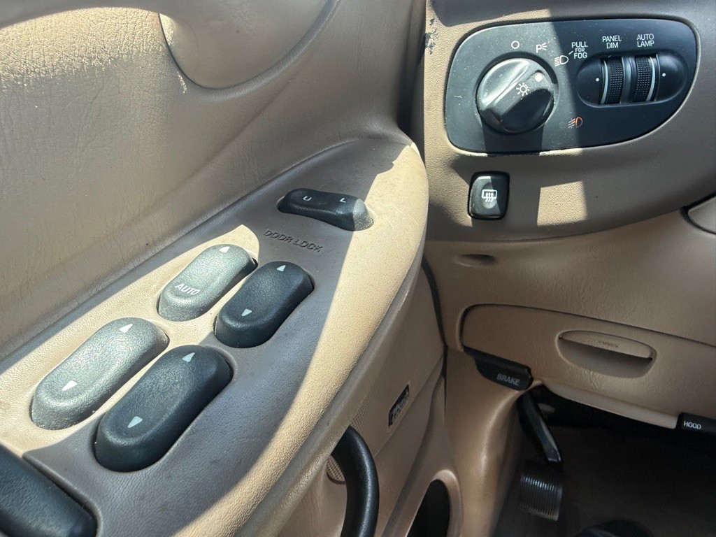 1997 Ford Expedition Image 31
